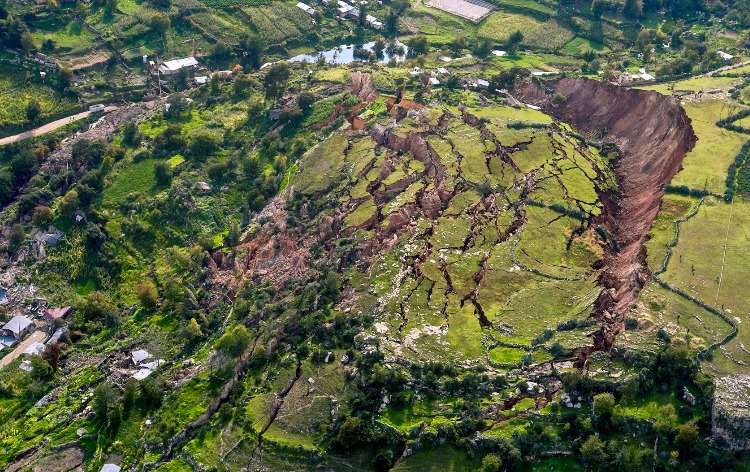 stabilita-versanti-naturali-modellazione-geologico-tecnica