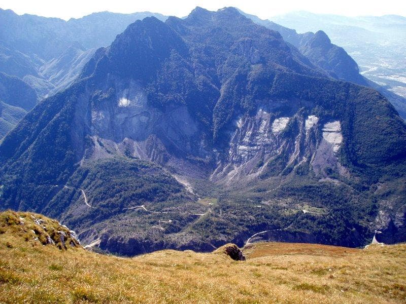 The clays involved in the 1963 Vajont landslide: Genesis and geomechanical implications