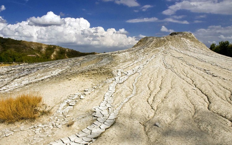 Rilievo con laser scanning terrestre dei vulcani di fango della Riserva Naturale delle Salse di Nirano