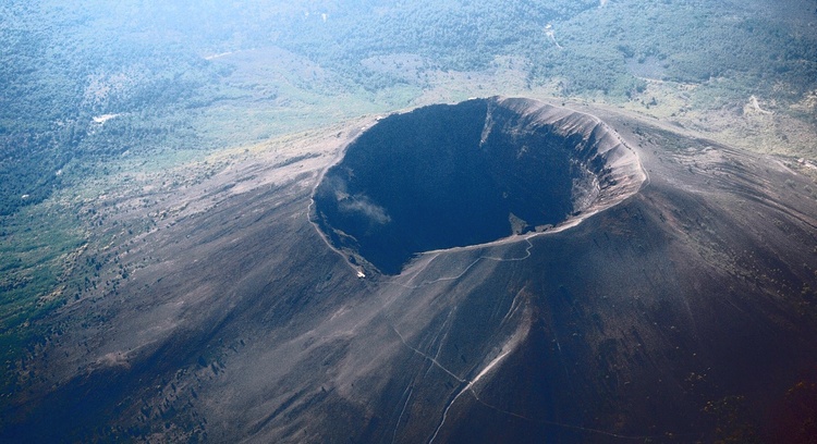 Geological Field Trips, The Vesuvius and the other volcanoes of Central Italy